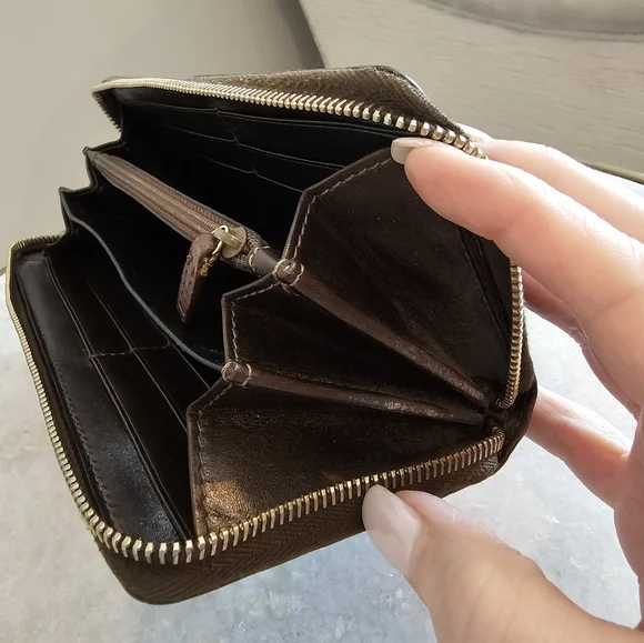 AUTHENTIC Gucci Vintage Guccissima GG Brown Zip-Round Wallet Clutch - Picture 11 of 15